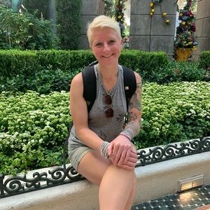 Meet your Posher, Brooke